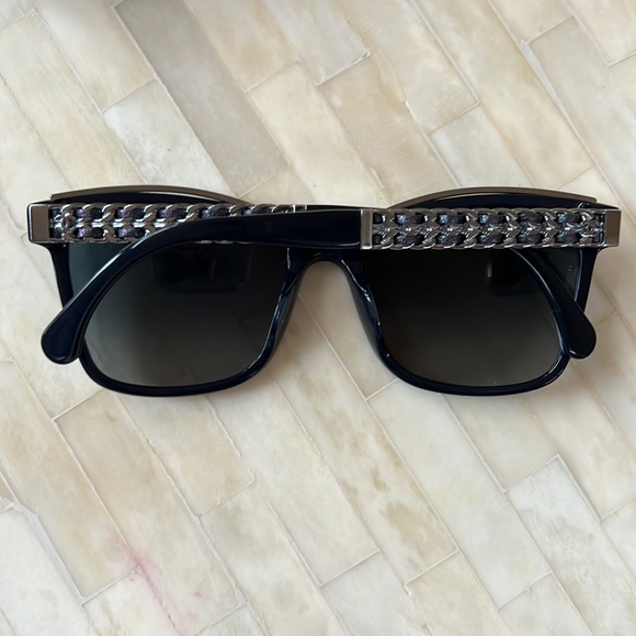 Chanel Polarized Navy Chain Sunglasses! - Picture 7 of 14